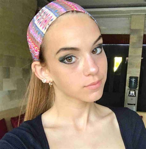 Ellie Eilish Bio, Net Worth, Wiki, Videos, Photos, Age and New Updates.